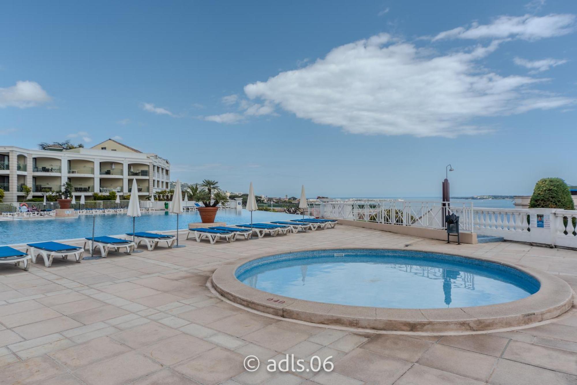 Un Studio De Charme Vue Mer & Piscine D'Exception Cannes Exterior foto