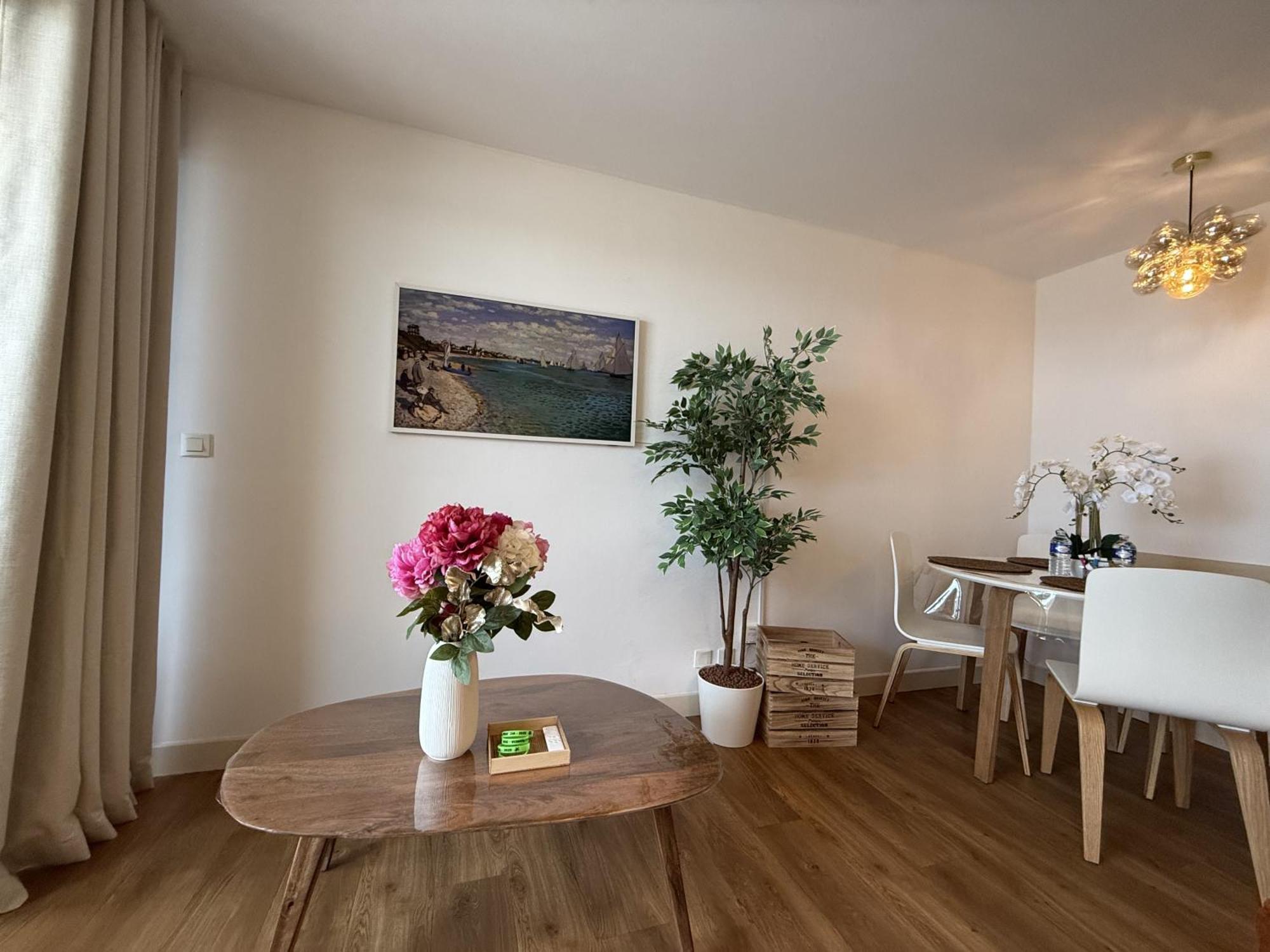 Un Studio De Charme Vue Mer & Piscine D'Exception Cannes Exterior foto